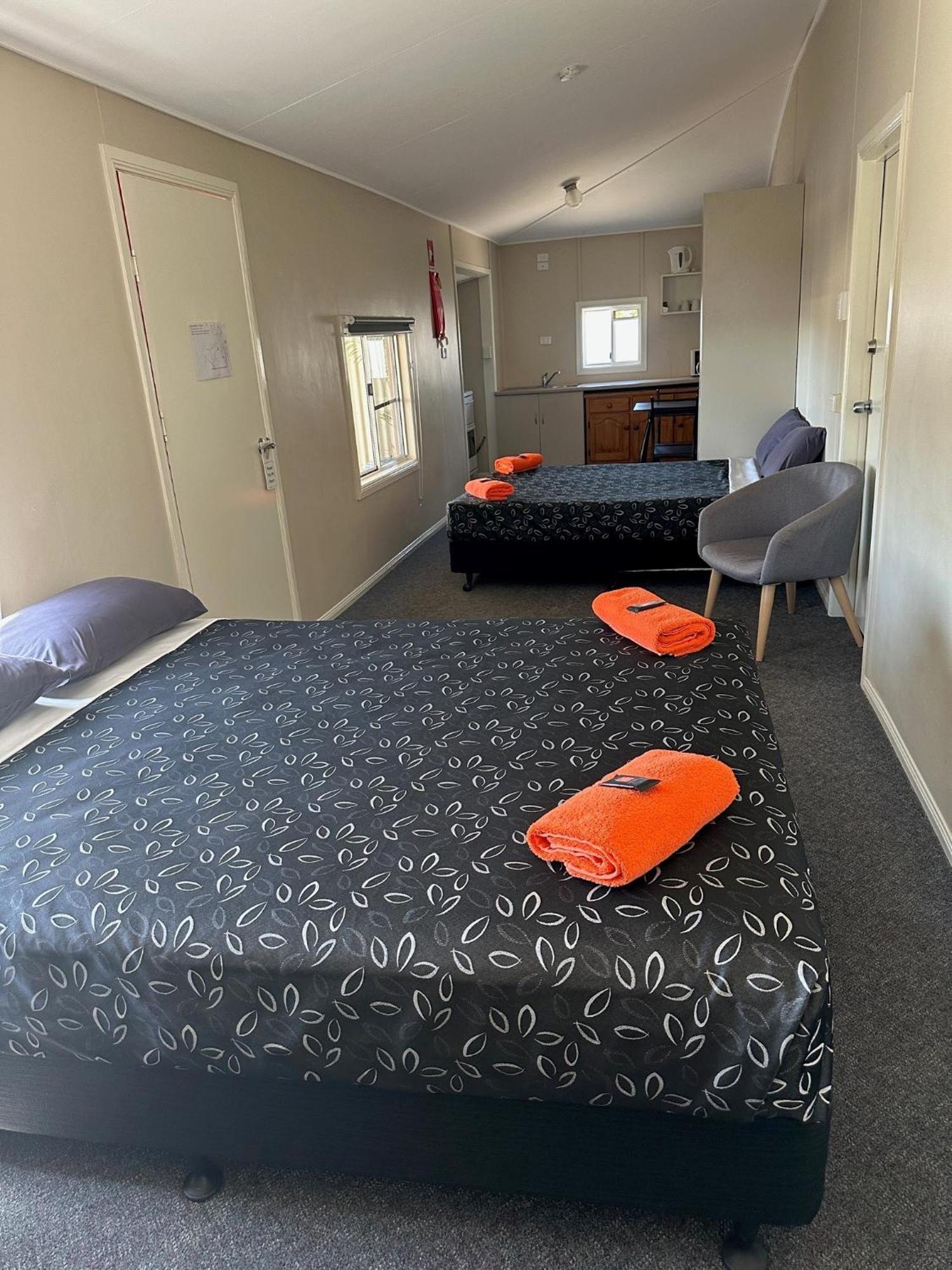 Winton Outback Motel 외부 사진