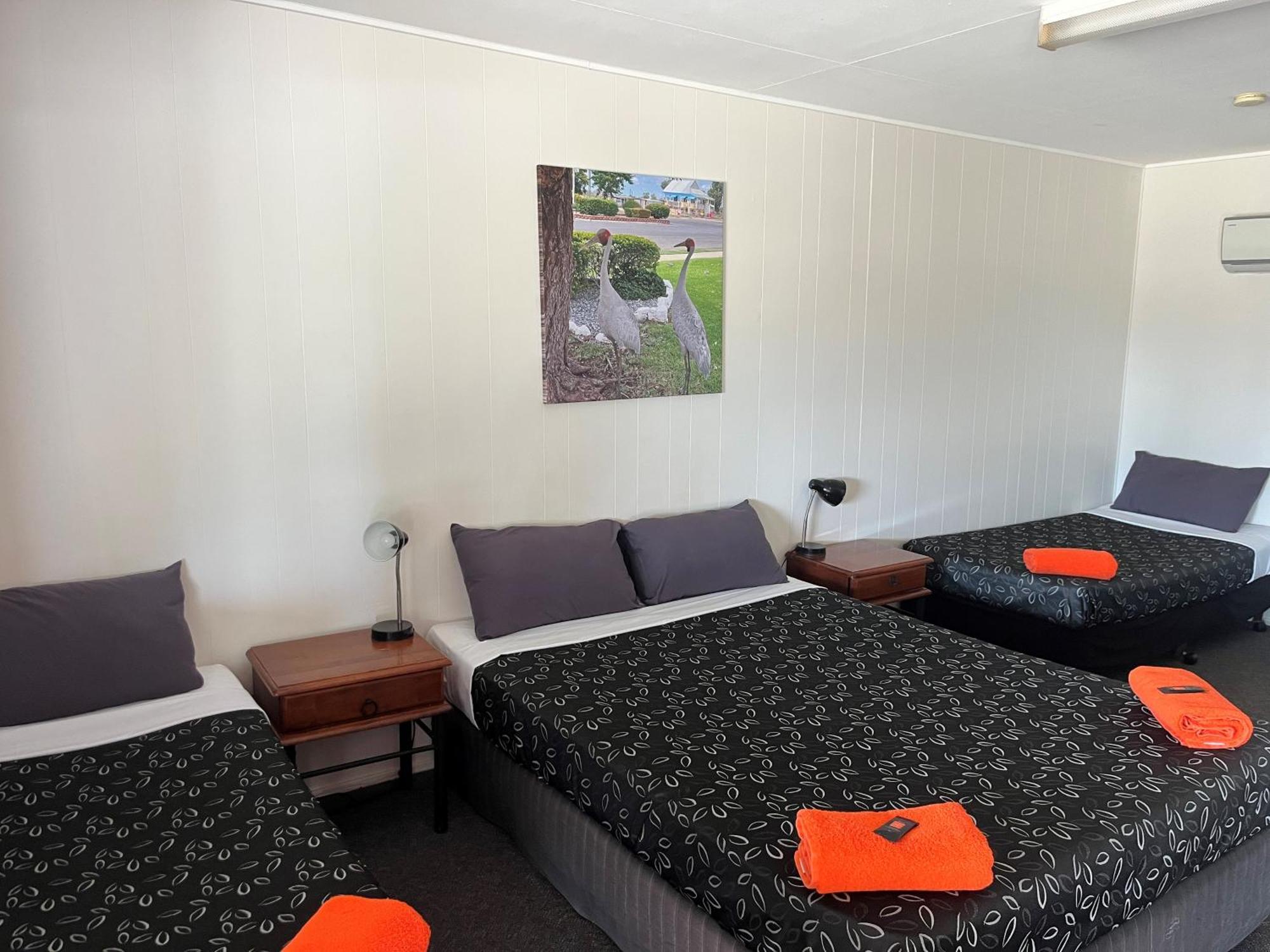 Winton Outback Motel 외부 사진